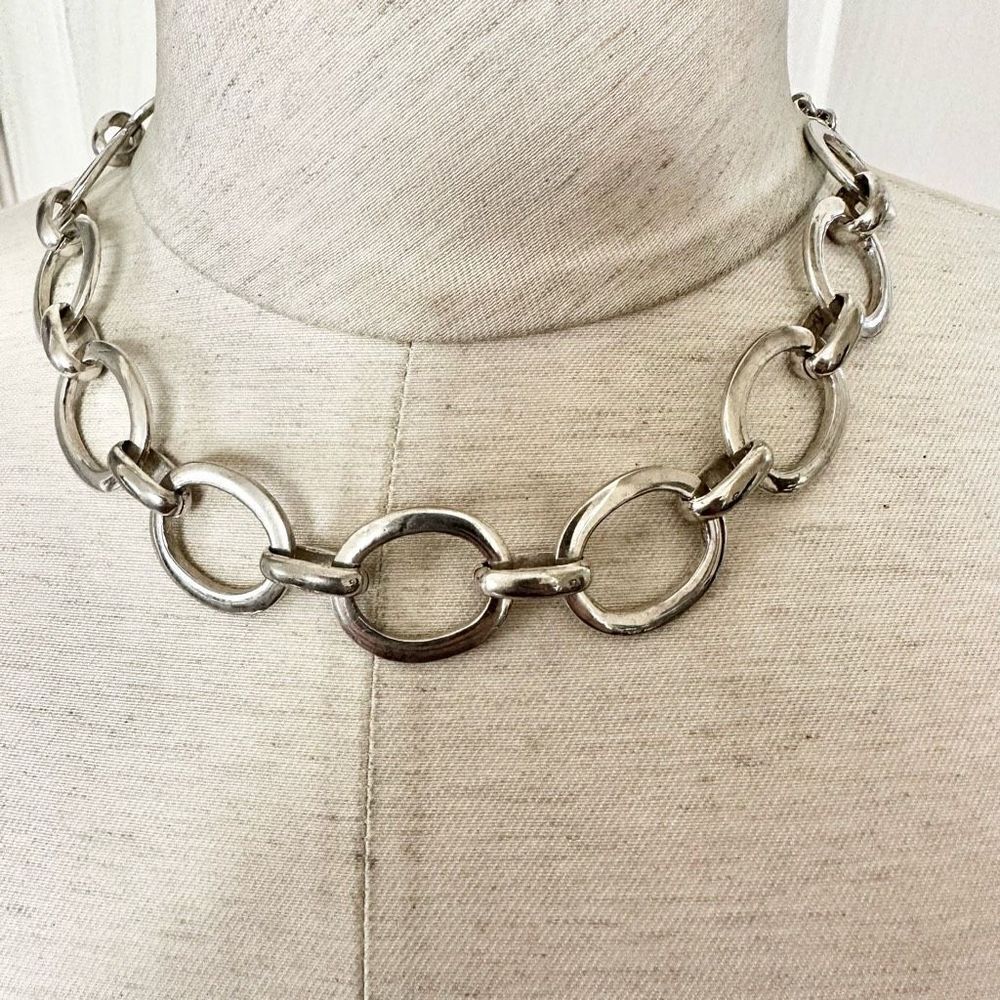 Silver tone link necklace